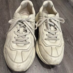 Gucci men’s Rhyton leather sneakers in ivory size 9